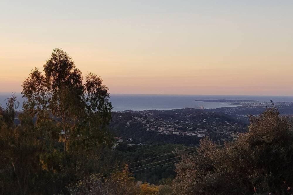 Foto 11 von 14: Appartement Vue Mer an der Côte d' Azur mit Gartenanteil für 2 - 3 Personen