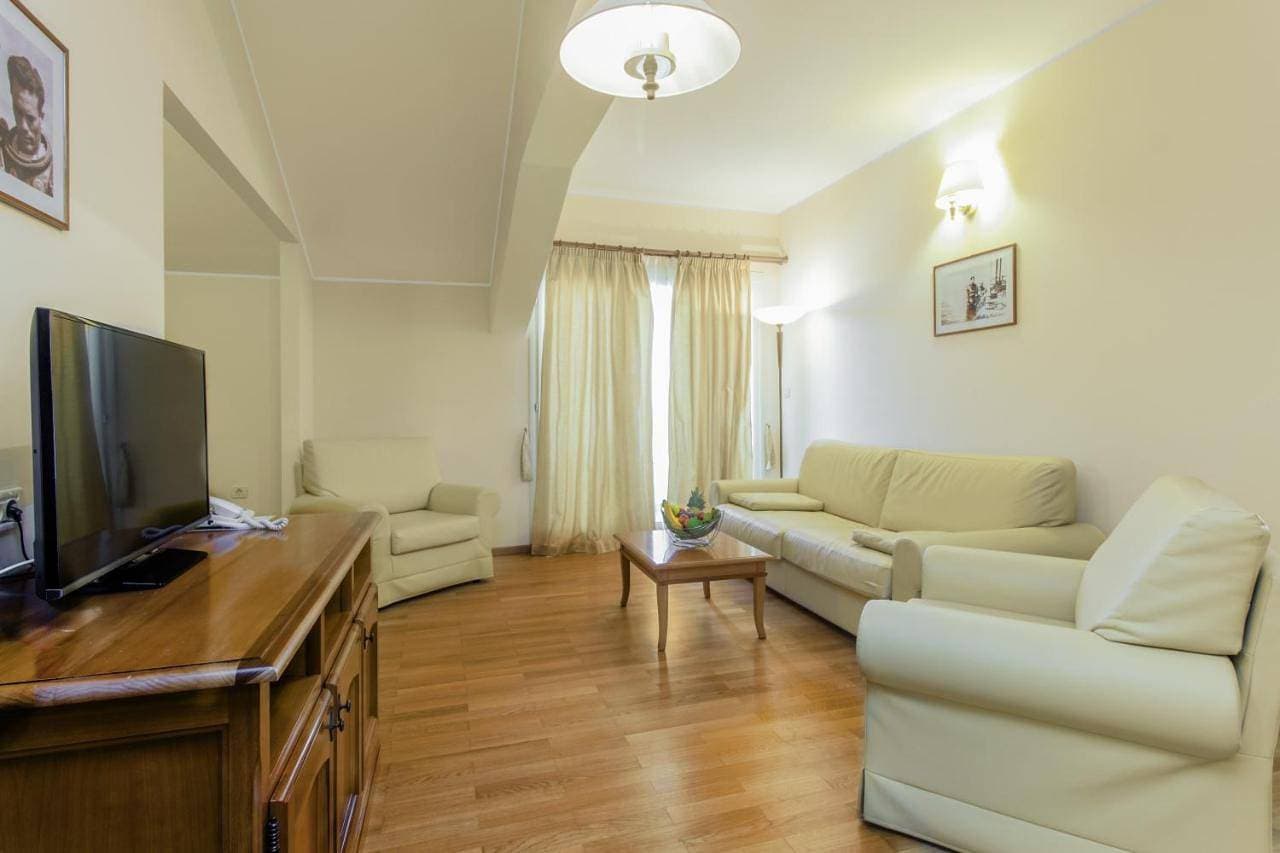 Foto 6 von 29: Suite with Sofa Bed