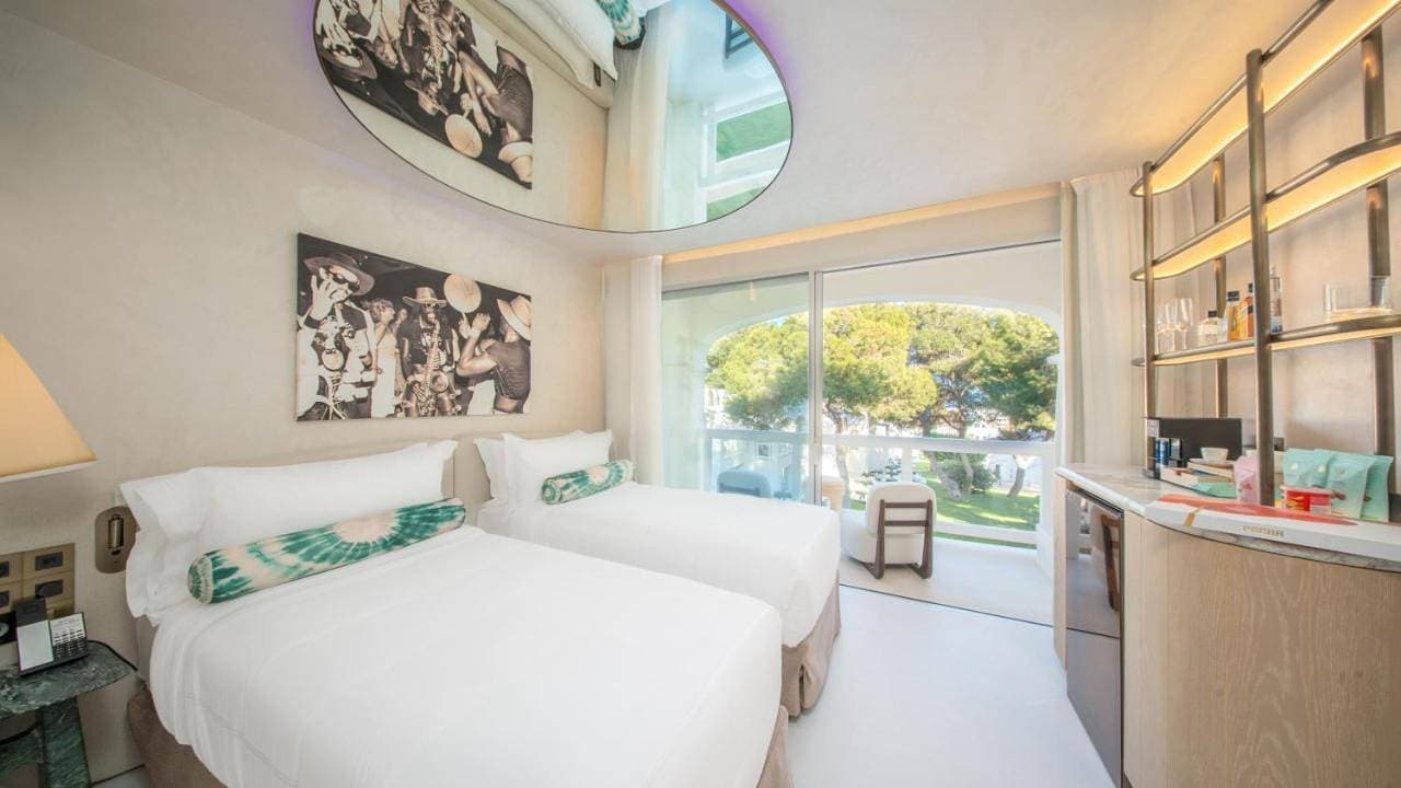 Foto 9 von 9: Superior Room with 2 Single Beds- Entrance to Pacha Club Included
