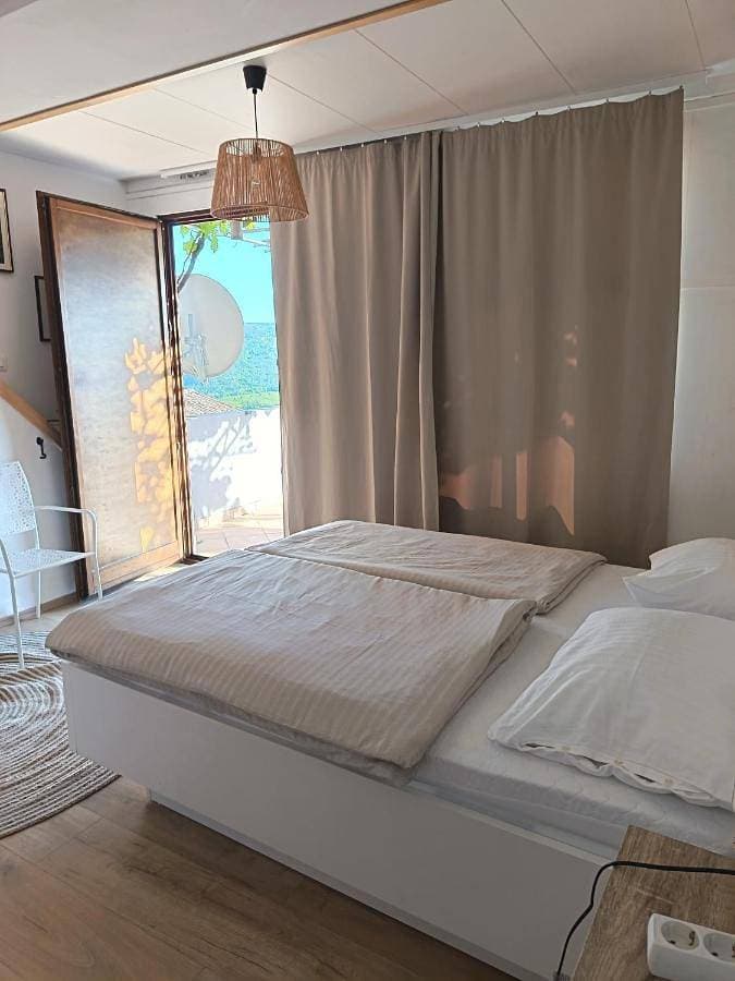 Foto 4 von 29: One-Bedroom Apartment
