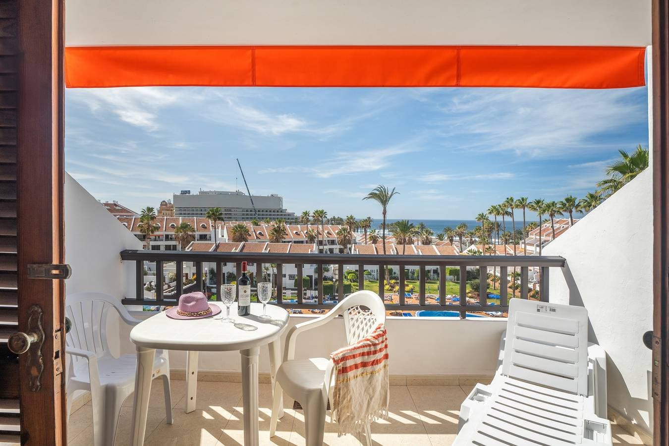 Foto 3 von 25: Ferienhaus 'Santiago Beach' mit Meerblick, Gemeinschaftspool und WLAN