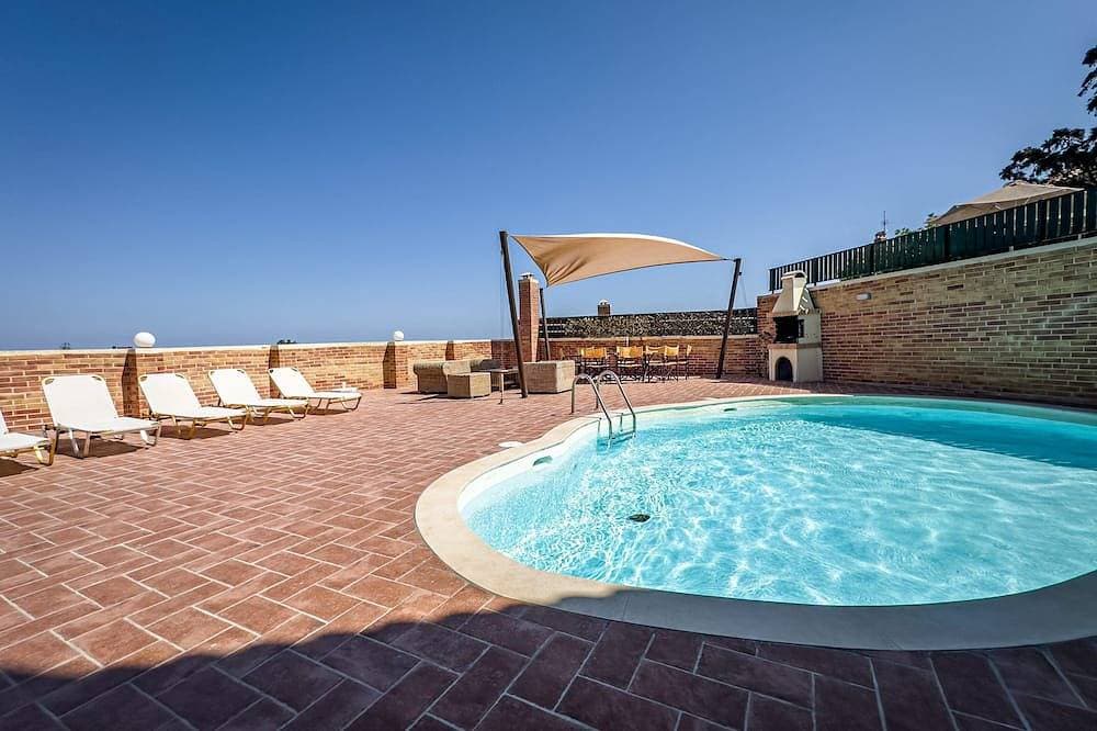 Foto 13 von 13: Niriides Villas | Amfitriti |  Villa 4-bedrooms with private pool