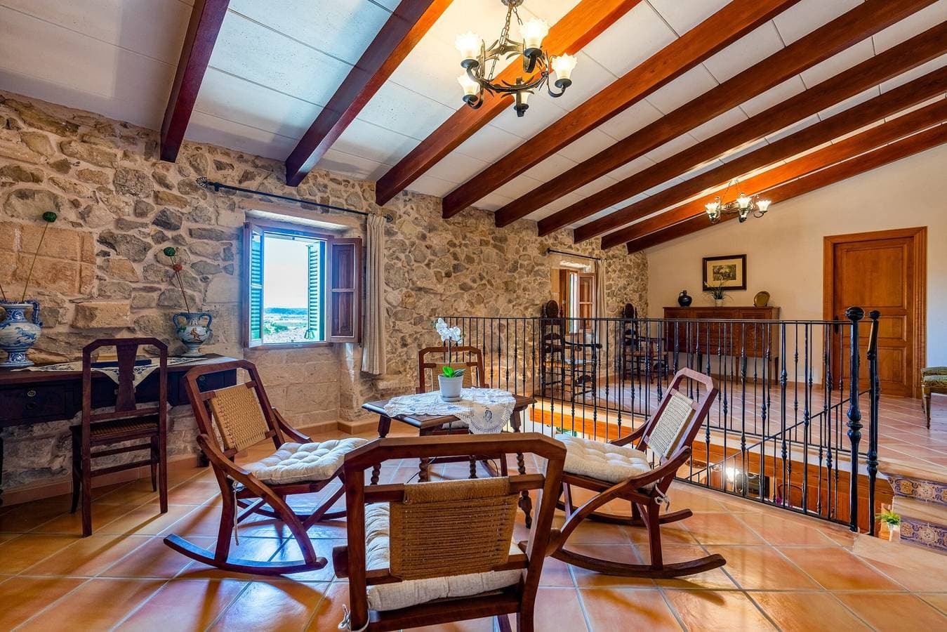 Foto 12 von 38: Ferienhaus 'Finca Son Roig' mit Bergblick, WLAN und Klimaanlage