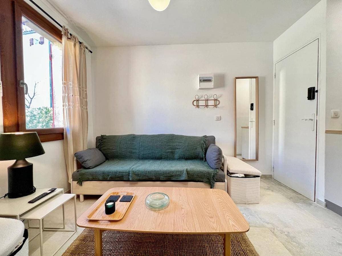Foto 2 von 48: Studio with Sofa Bed