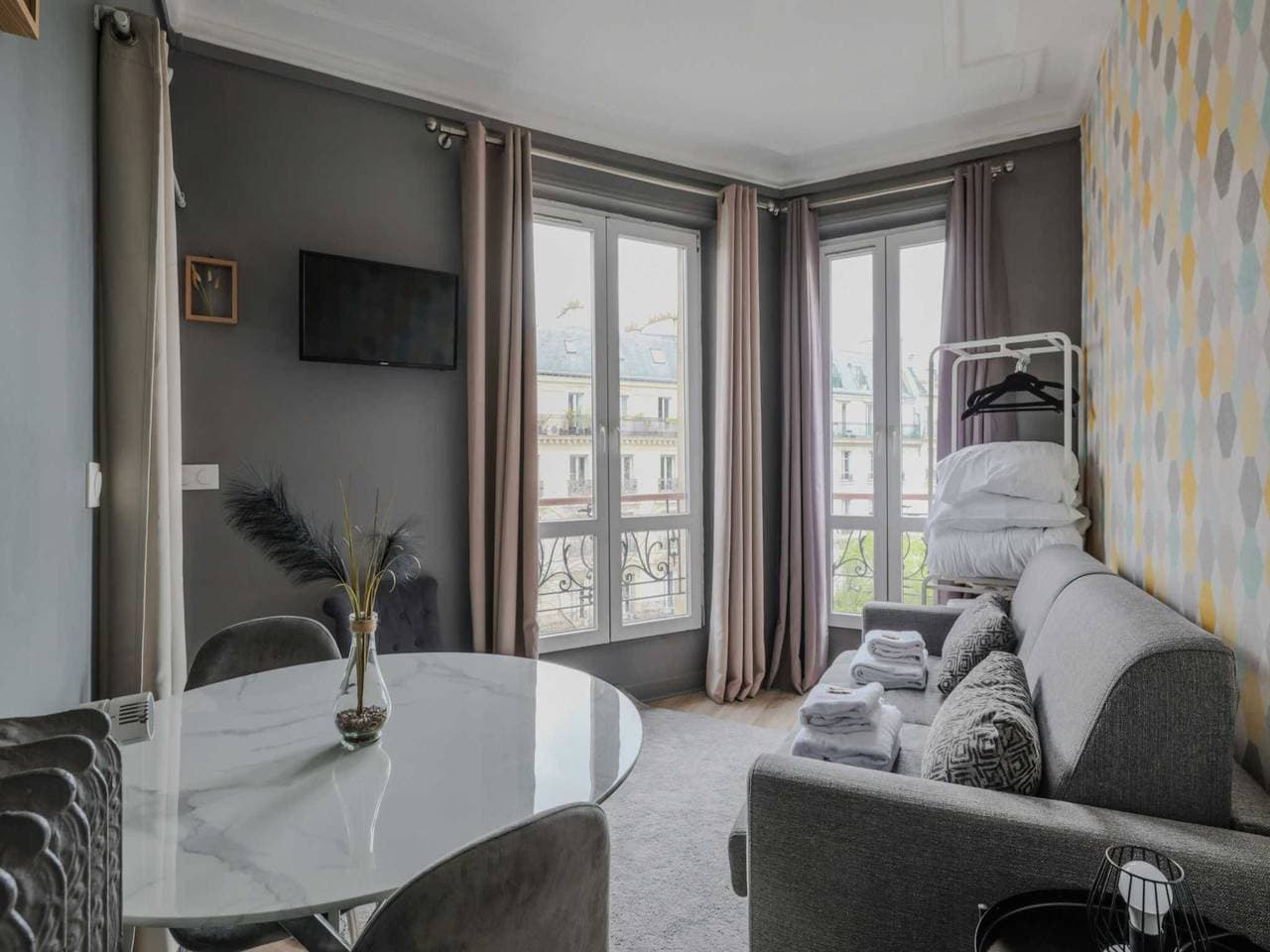 Schickes Studio - 2P - Porte Saint-Martin 1