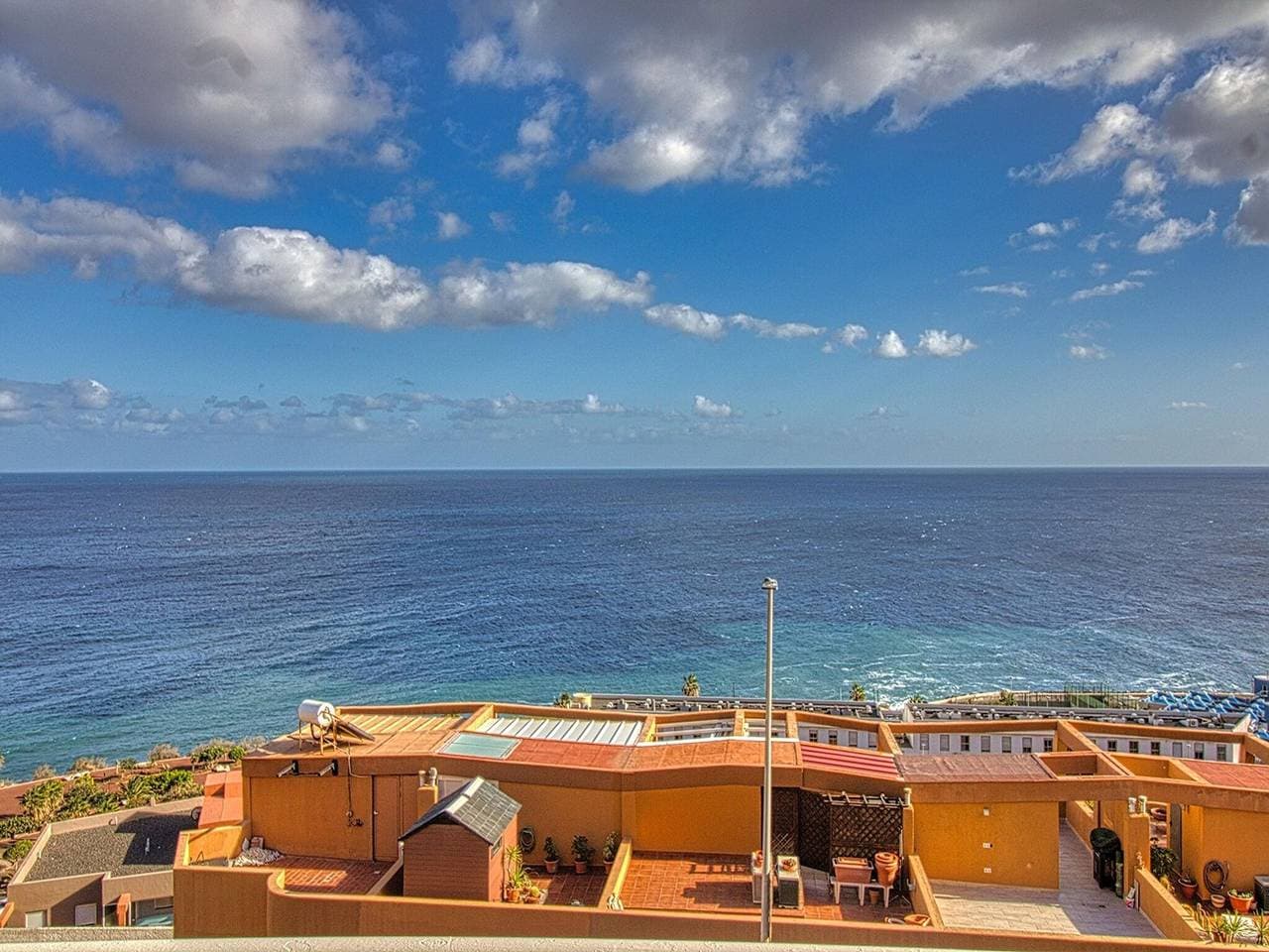 Foto 8 von 40: Apartment in Radazul with Stunning Sea Views