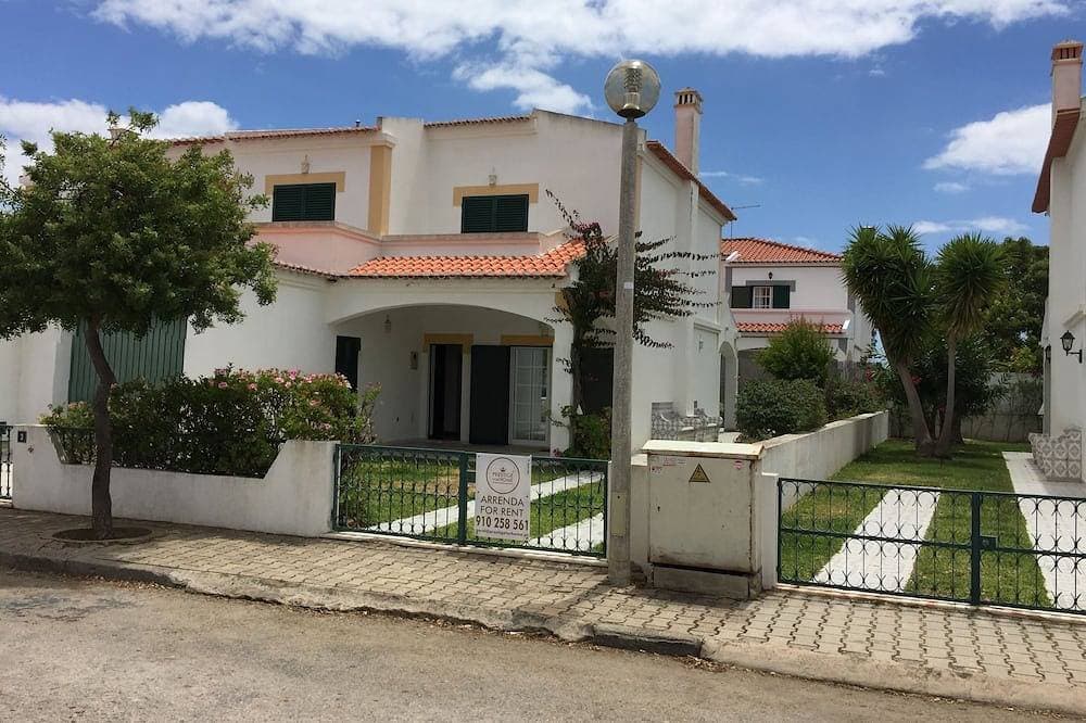 Foto 12 von 25: Prestige für Home-Praia da Alagoa Villa mit Garten, Grill und Parkplatz
