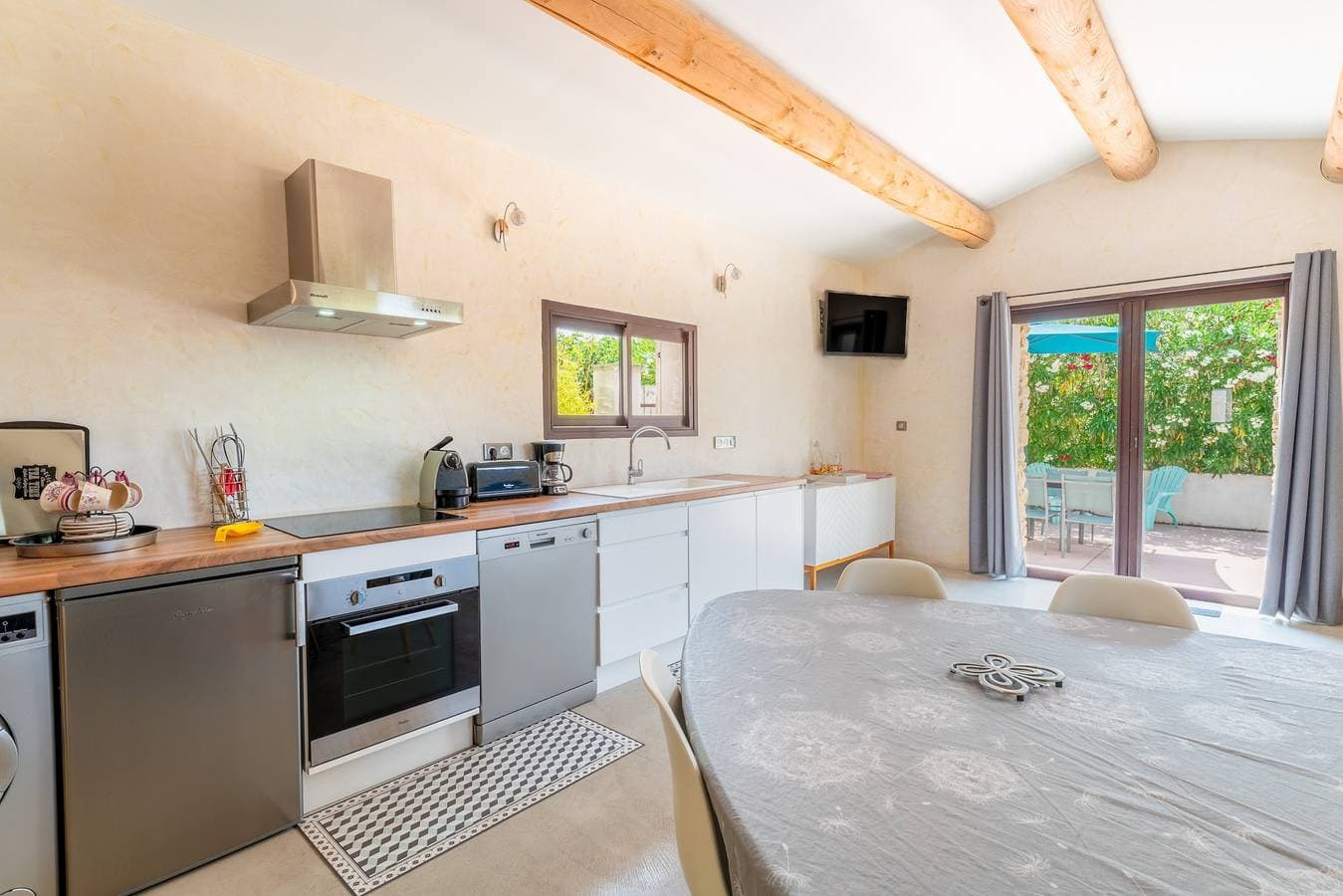 Foto 8 von 25: Landhaus 'Saumane, Petite Bergerie' mit privatem Pool, Wi-Fi und Klimaanlage
