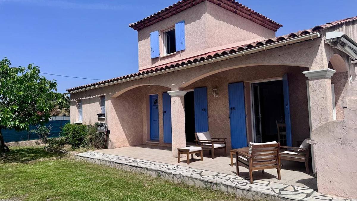 Foto 2 von 23: Villa