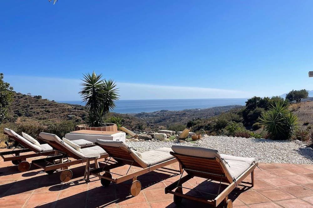 Magnificent Finca with swimming pool. Panoramic sea view 1
