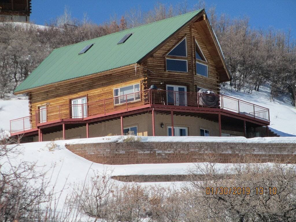 Foto 9 von 27: Wunderschöne 2700 Sf Mountain Log Home-Schneemobilfahrer paradiesisch-fantastische Aussicht