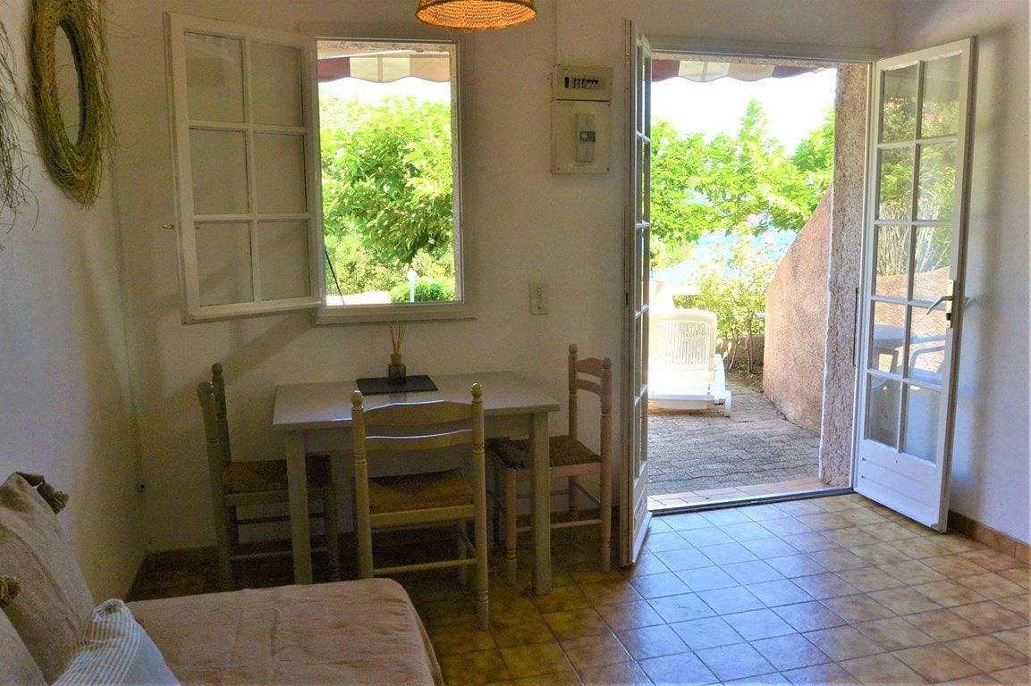 Foto 4 von 11: Mini-Villa Canella  N°2 - Les Pieds Dans L'Eau