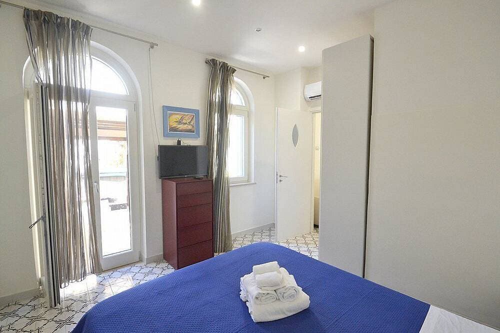 Foto 5 von 19: Villa Elicona A: A welcoming apartment situated in a central location, at a short distance from the Cathedral of Ravello, with Free Wi-Fi.