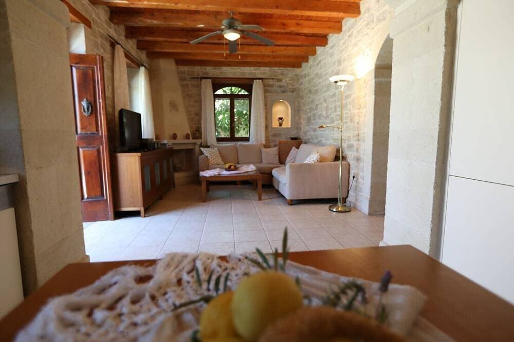 Foto 9 von 30: Villa Sifina, Natursteinvilla, Meerblick, 10 Minuten Fahrzeit zum Strand, Pool