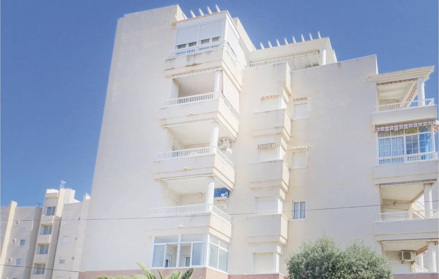 Appartement am Strand mit WiFi, AC, Pool und Terrasse 1