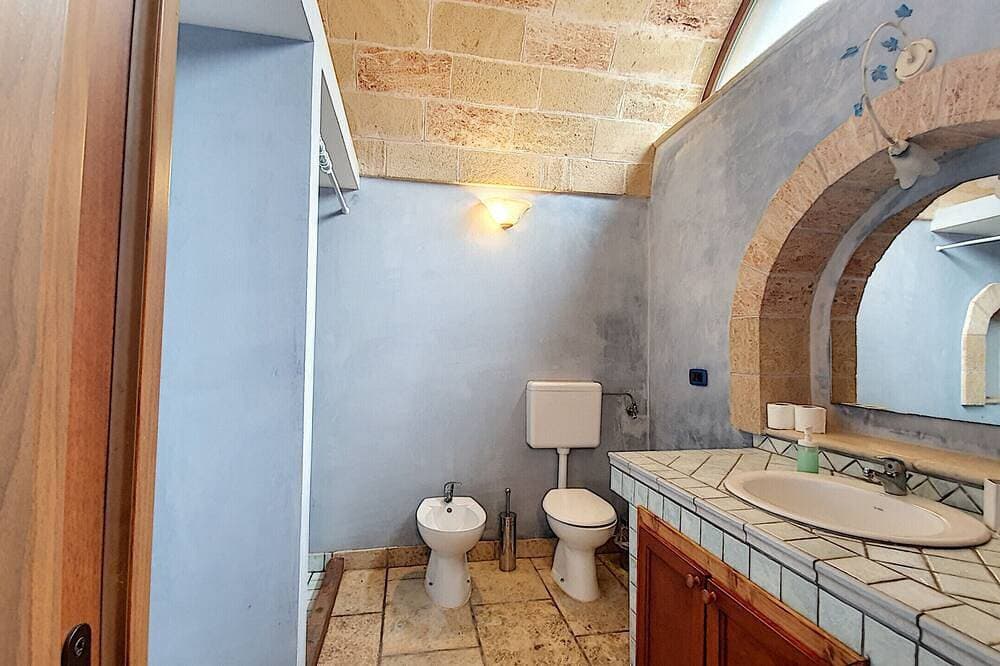 Foto 11 von 30: Haus mit 3 Wohnungen & Pool, 250m vom Meer