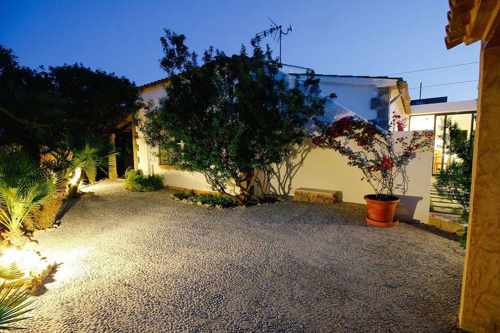 Foto 8 von 16: Private Villa, nur wenige Gehminuten vom Strand von Puerto Pollensa entfernt, mit WLAN, Klimaanlage und Sky-TV
