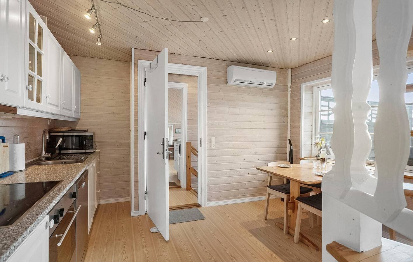 Foto 13 von 25: Ferienwohnung für 5 Personen mit Terrasse