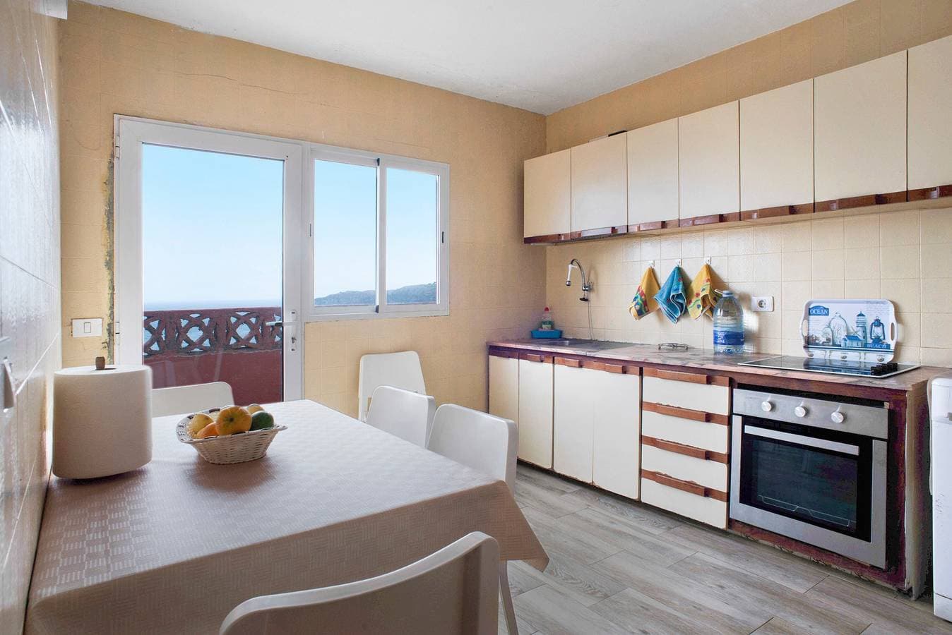 Foto 4 von 24: Ferienhaus "El Faro Sardina" mit Meerblick, Terrasse und WLAN