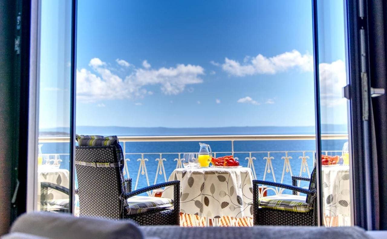 Foto 2 von 16: Two-Bedroom Apartment with Terrace and Sea View