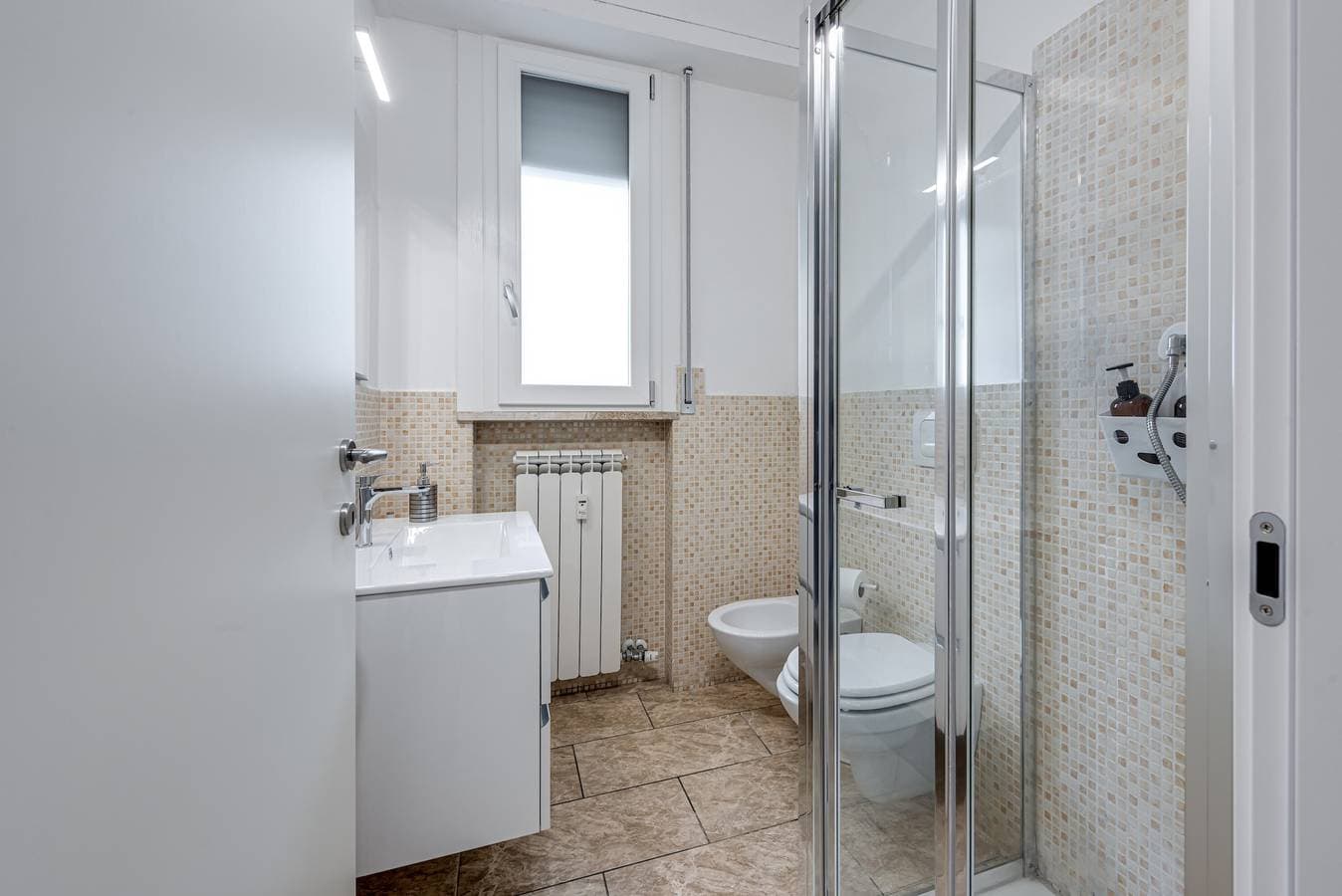 Foto 12 von 23: Appartement 'Josephine Firenze' mit Balkon, WLAN, Parkplatz & Klimaanlage