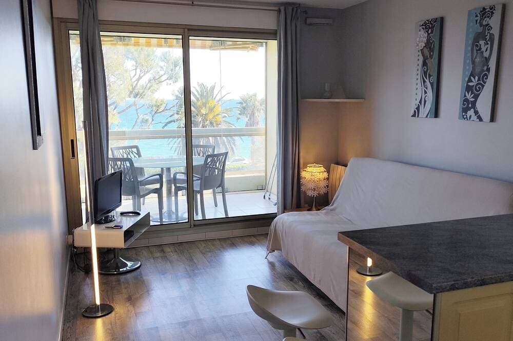 Foto 7 von 30: 1-minute walk to the beach, superb sea view, private parking, terrace.