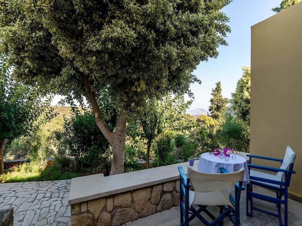 Foto 5 von 25: Ferienhaus in Douliana mit Gemeinschaftspool