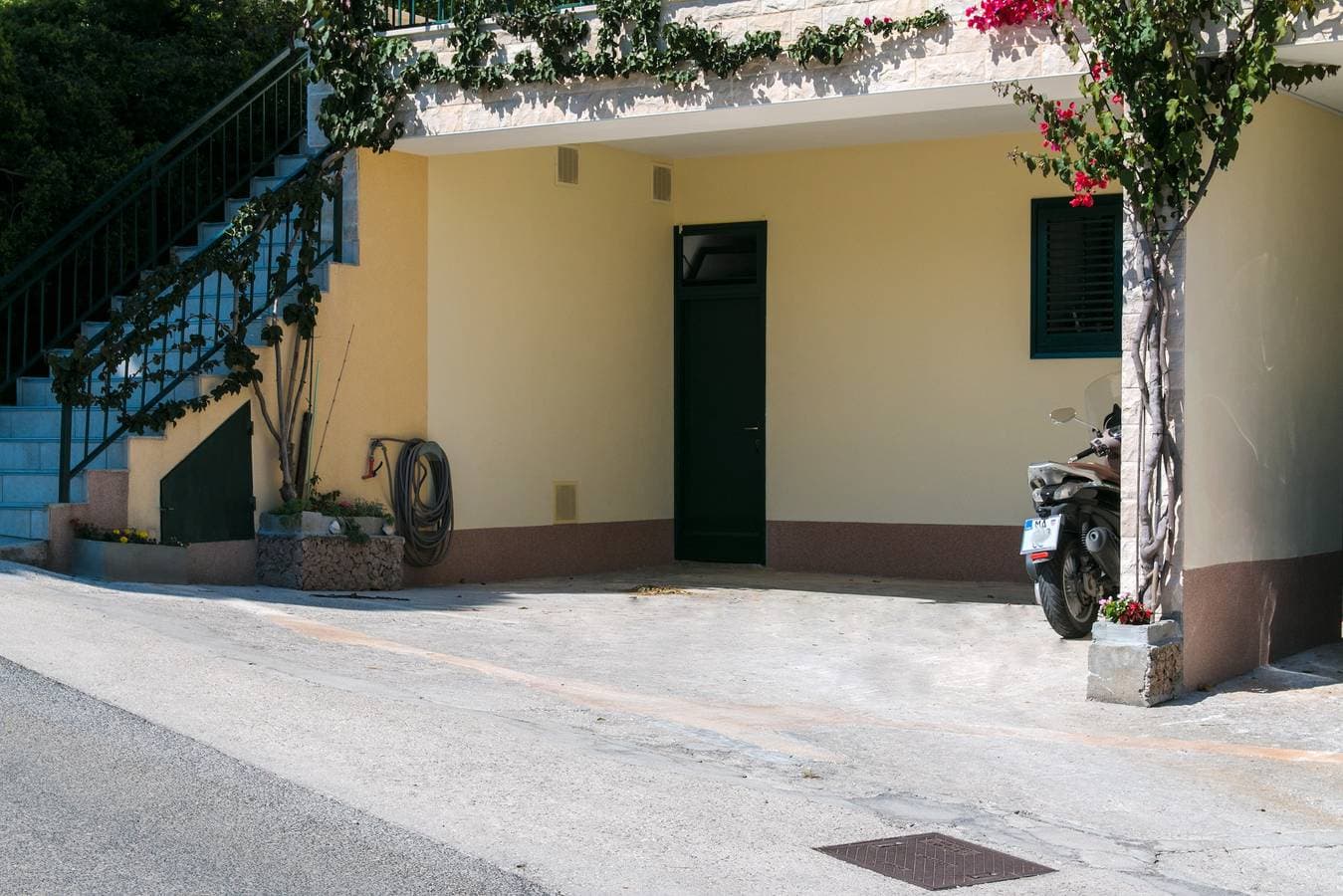 Foto 9 von 20: Zimmer mit Balkon und Meerblick Brela, Makarska S-2717-a