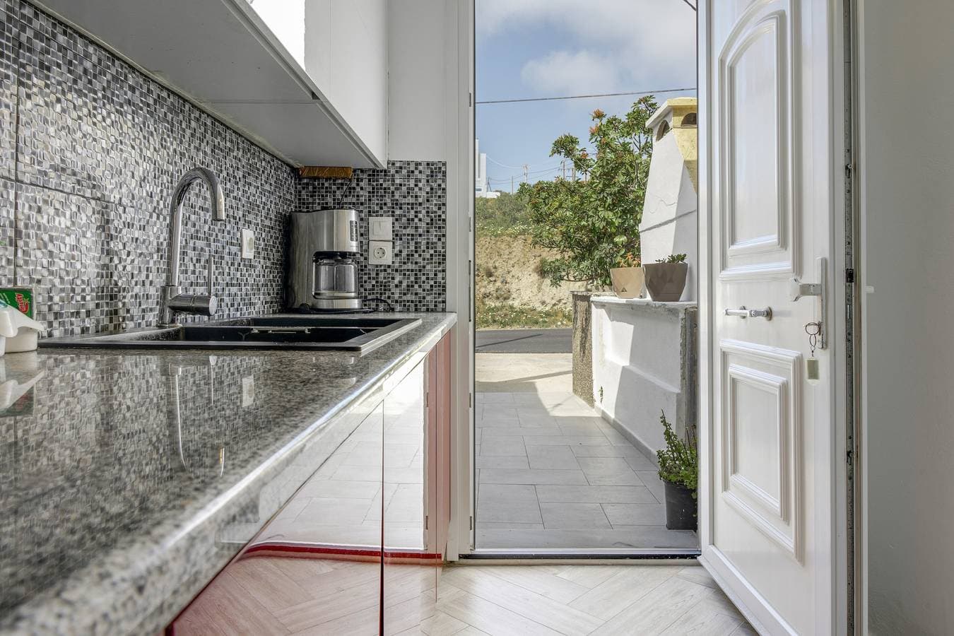 Foto 9 von 31: Ferienhaus 'Santoneta Villa Imerovigli' mit Meerblick, Wi-Fi und Klimaanlage