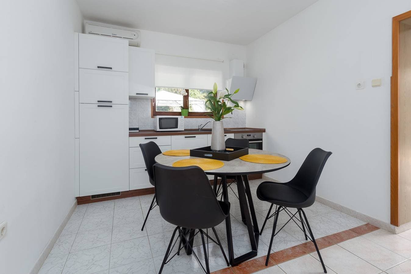 Foto 7 von 39: Apartment Silvia mit schönem großem Privatgarten und Kinderspielplatz in Funtana