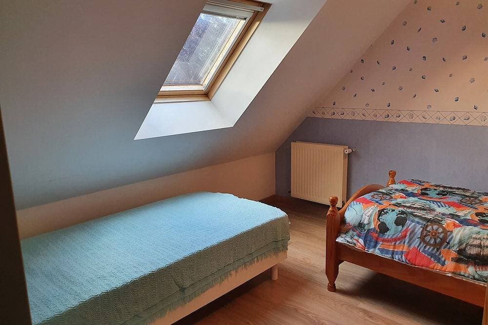 Foto 8 von 30: Haus auf den Höhen von Dinard, 900 m vom Strand entfernt, in einer ruhigen Unterteilung.