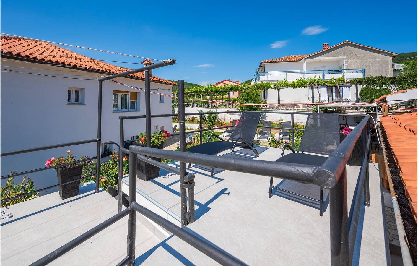 Foto 13 von 30: Charmantes 1-Zimmer-Apartment mit Terrasse, WLAN und Parkplatz, 200 m vom Strand entfernt