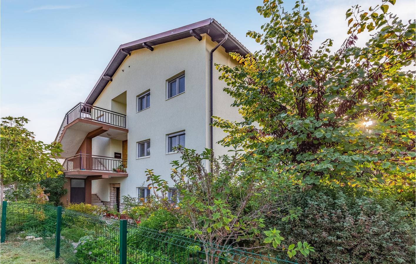 Foto 2 von 23: Gemütliche 1-Zimmer-Wohnung mit Terrasse in der Nähe des Strandes Bijela