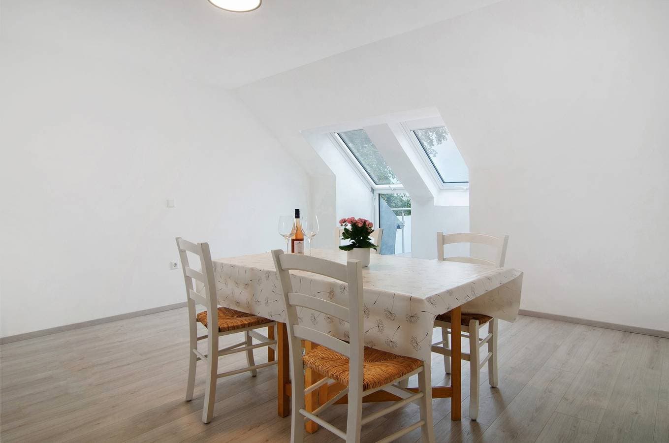 Foto 7 von 36: Ferienwohnung "Am Birnbaum" mit schönem Balkon und WLAN