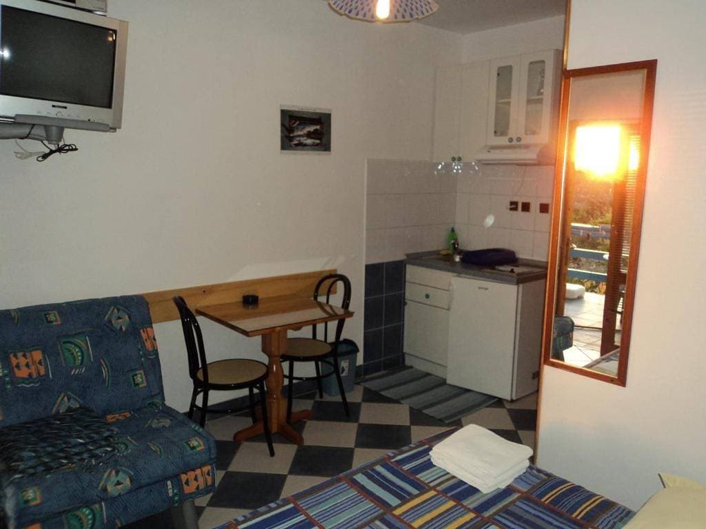 Foto 8 von 47: Studioapartment in Sućuraj mit Meerblick, Balkon, Klimaanlage, W-Lan (3560-3)