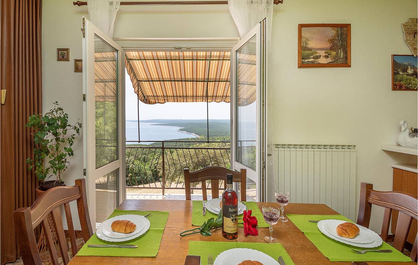 Foto 8 von 39: Gemütliches Apartment mit 1 Schlafzimmer, Meerblick, WLAN und Terrasse, 1,5 km vom Strand entfernt