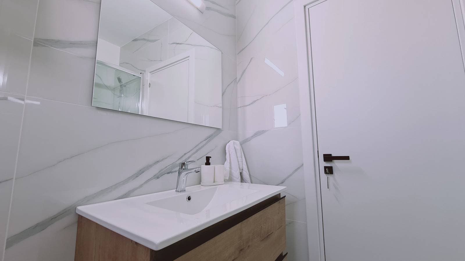 Foto 3 von 31: 81 Kap - Azure Dream Apartment