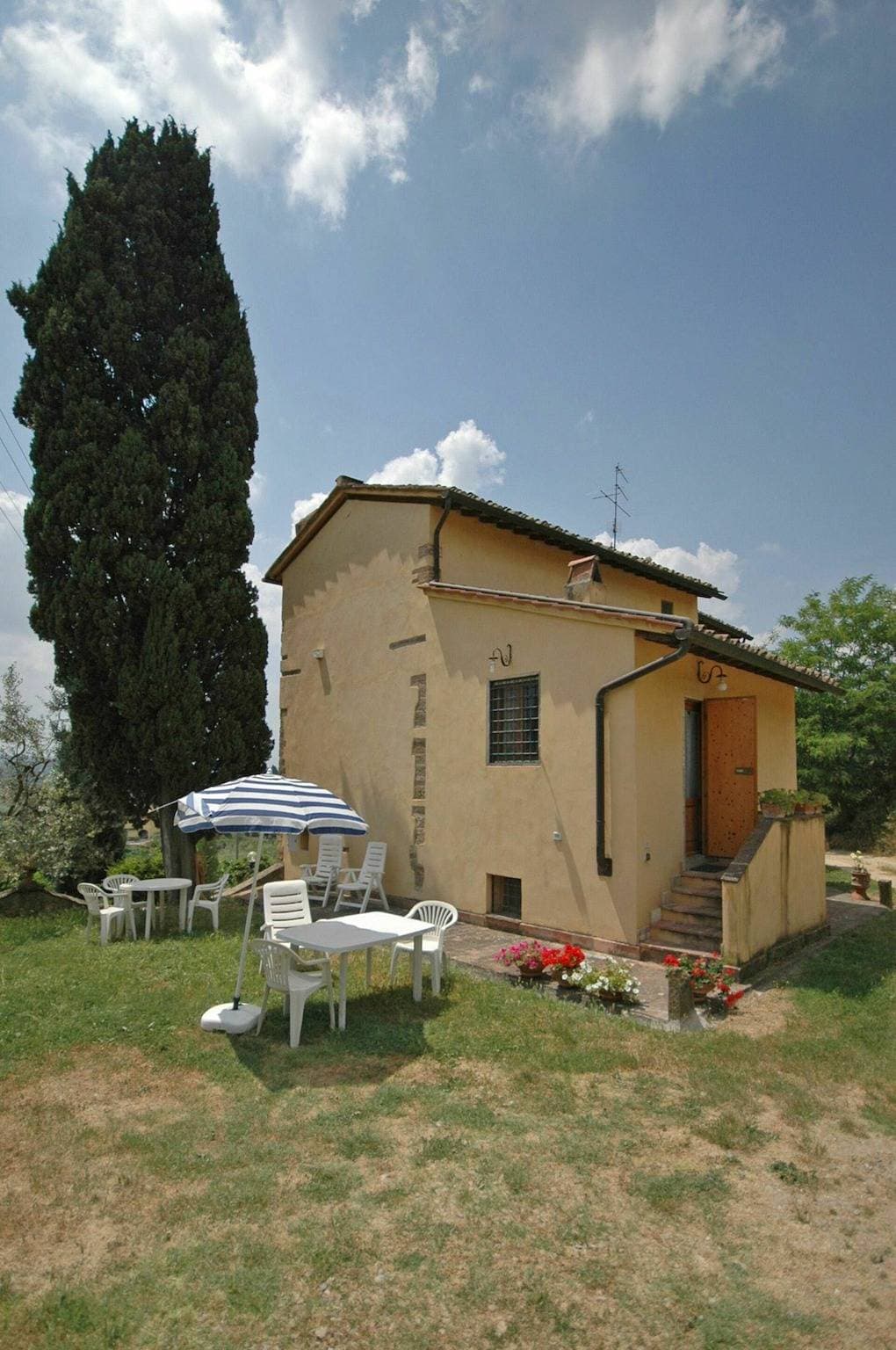 Foto 6 von 20: Ferienwohnung für 4 Personen mit Pool