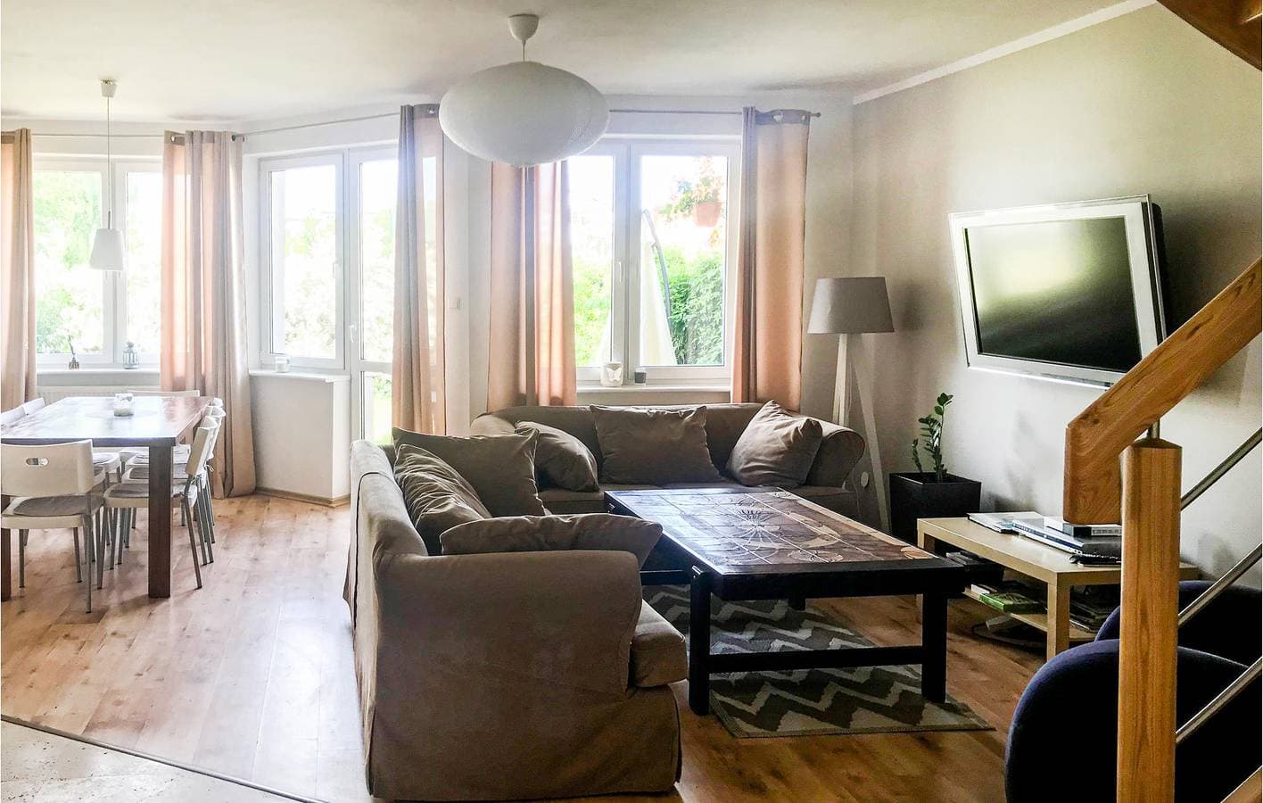 Foto 4 von 14: Ferienhaus für 8 Personen mit Terrasse