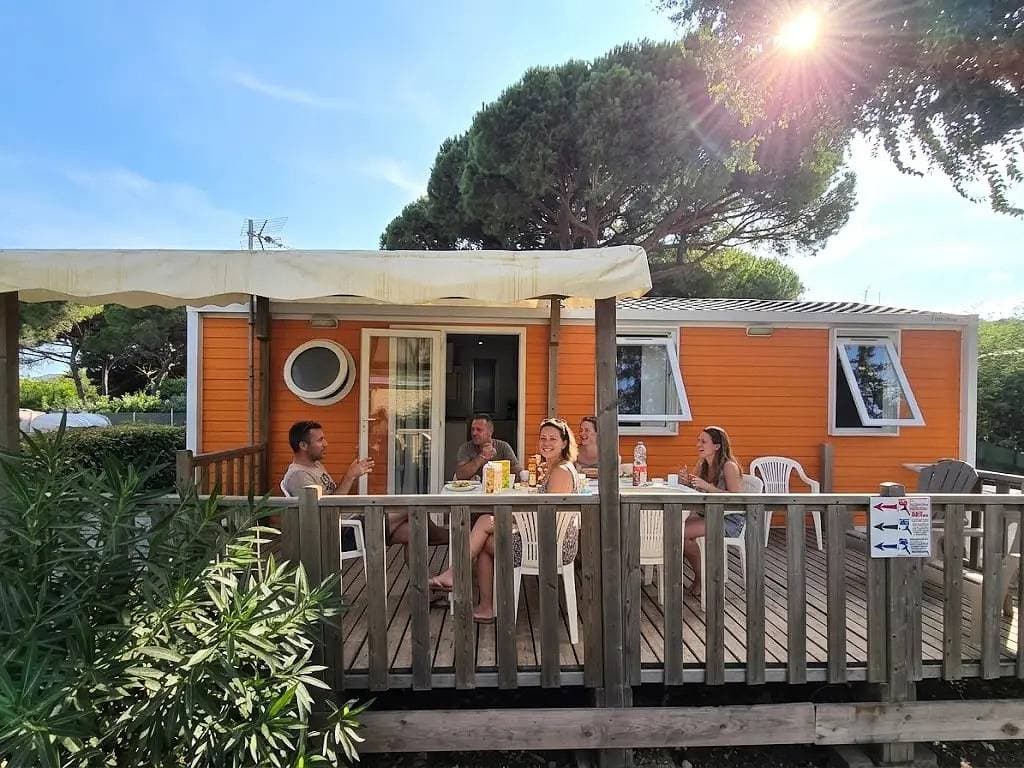 Foto 5 von 77: Mobilheim Azur 1 Schlafzimmer (20m²) 2 Personen