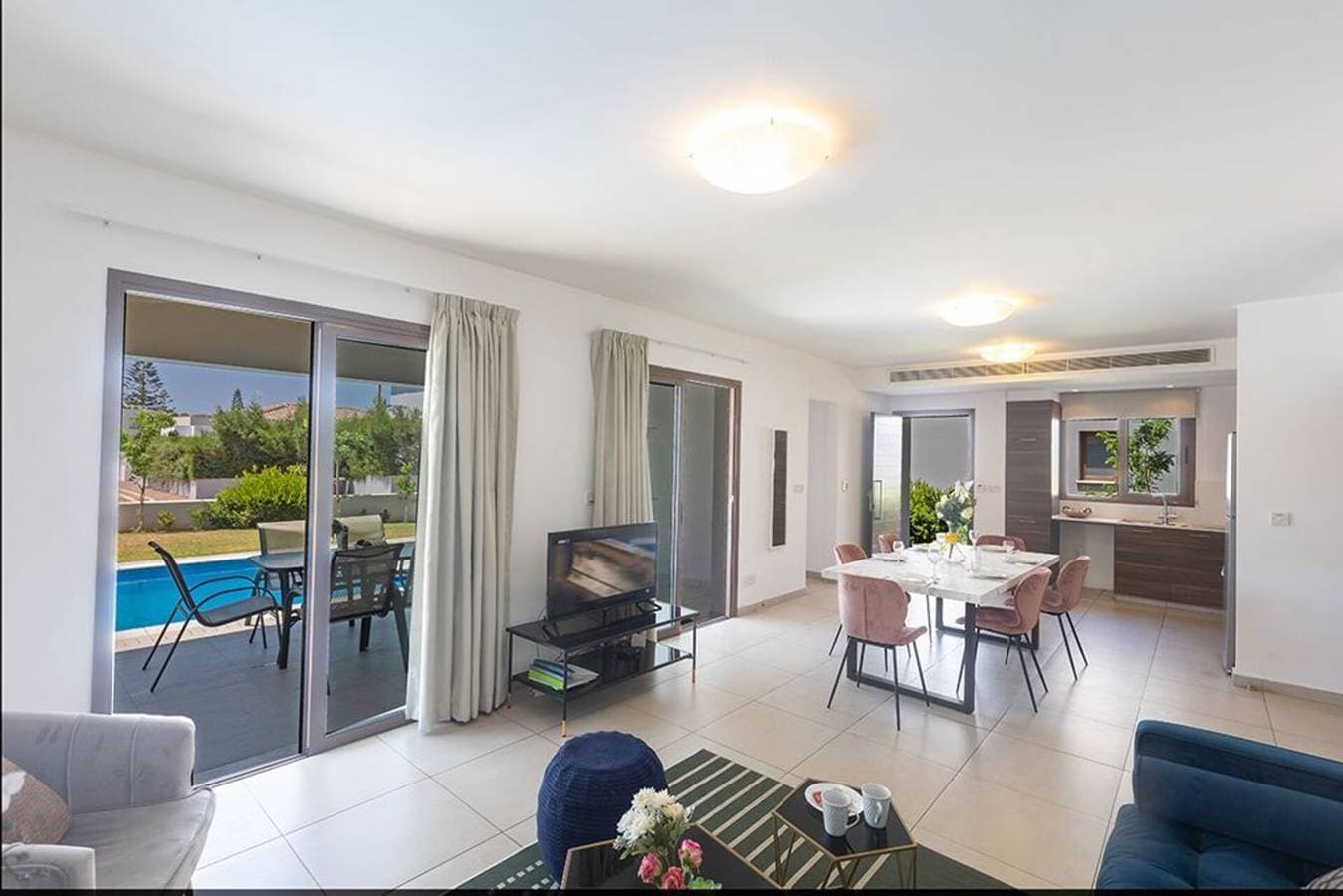 Foto 9 von 26: Villa für 6 Personen mit Pool