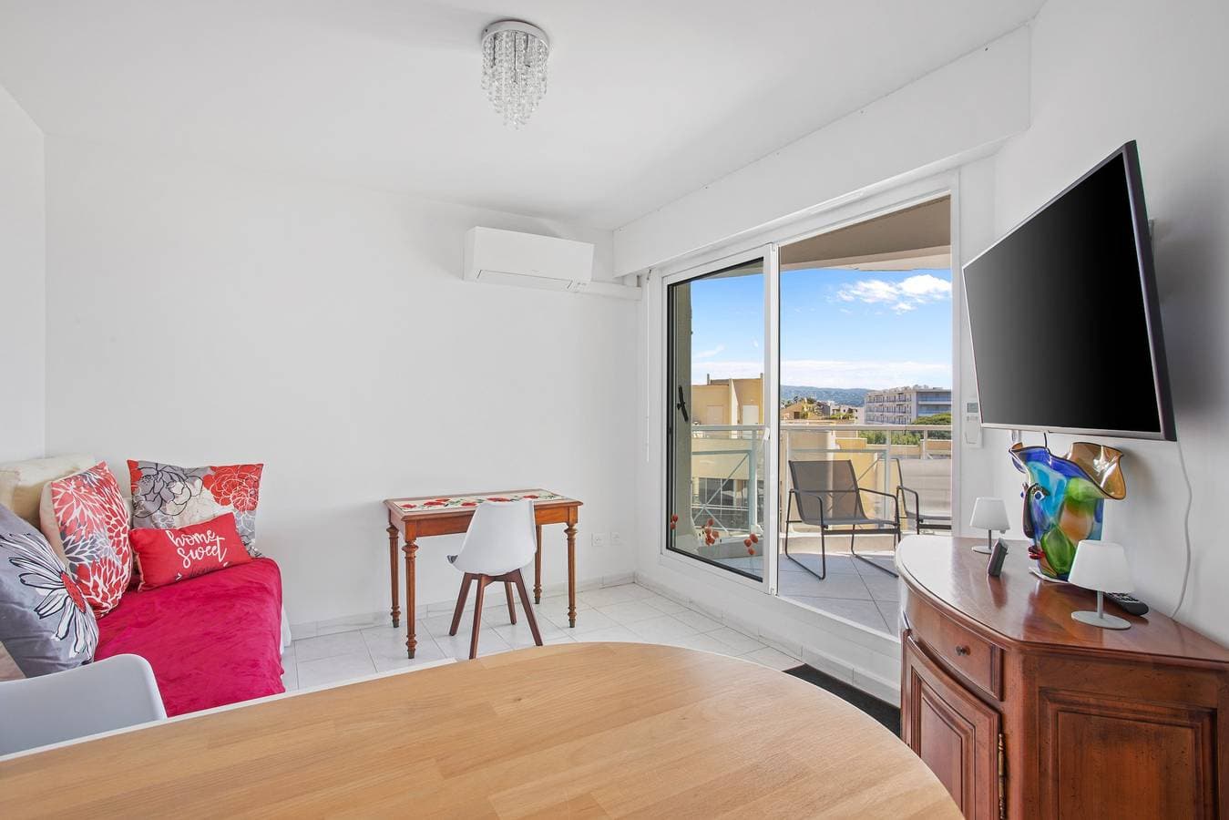 Foto 7 von 26: 2-Zimmer-Apartment mit Meerblick, Terrasse, Balkon und Klimaanlage