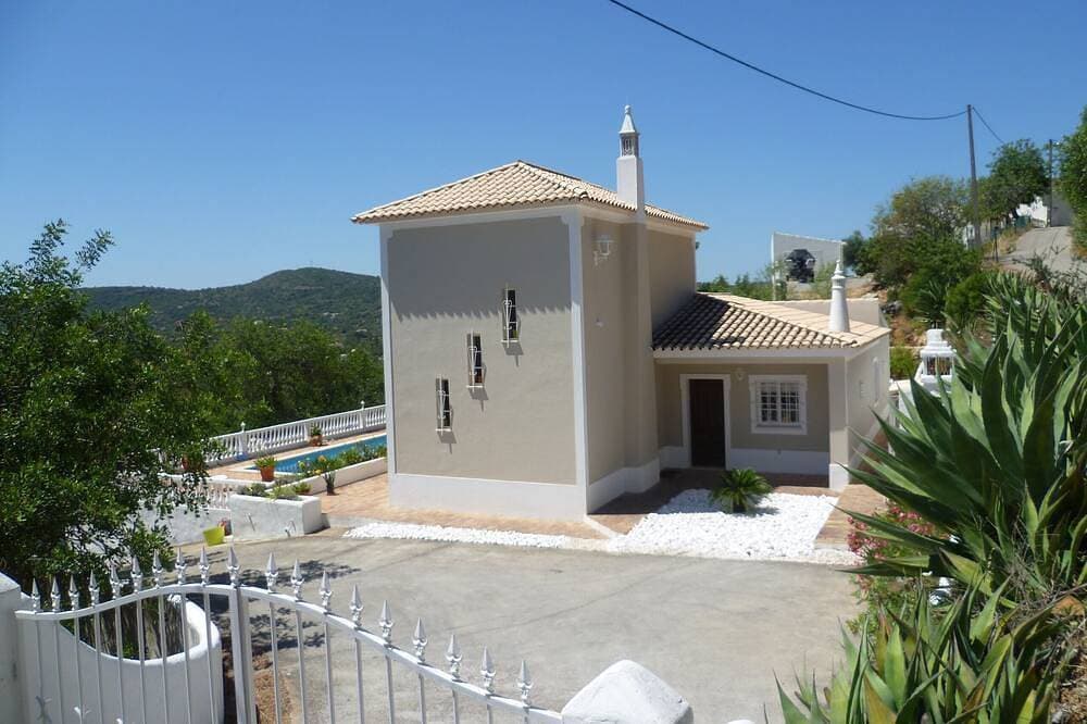 Foto 9 von 29: Abgeschiedene ländliche Villa mit privatem Pool und herrlichem Blick