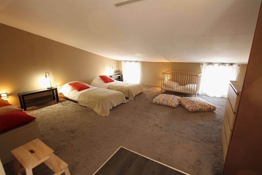 Foto 8 von 21: Haus mit Pool und Garten, 4 Schlafzimmer, 8 Personen, großes Wohnzimmer, 2 Badezimmer