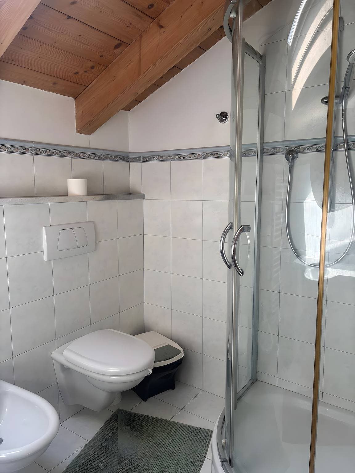 Foto 7 von 12: Studio-Apartment 'Small' mit Bergblick und WLAN