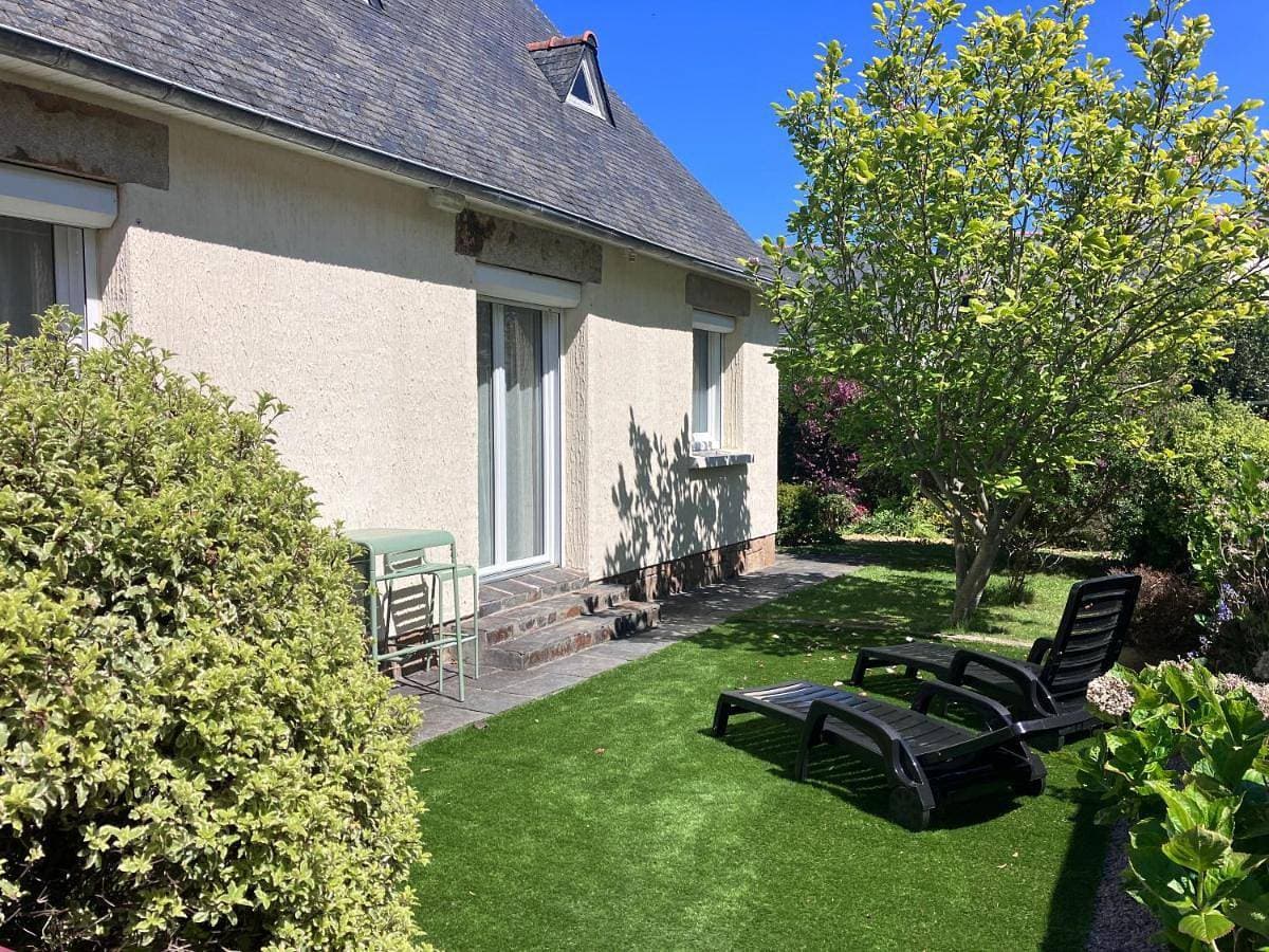 Maison au calme rénovée plain-pied, hyper centre ville Perros 1