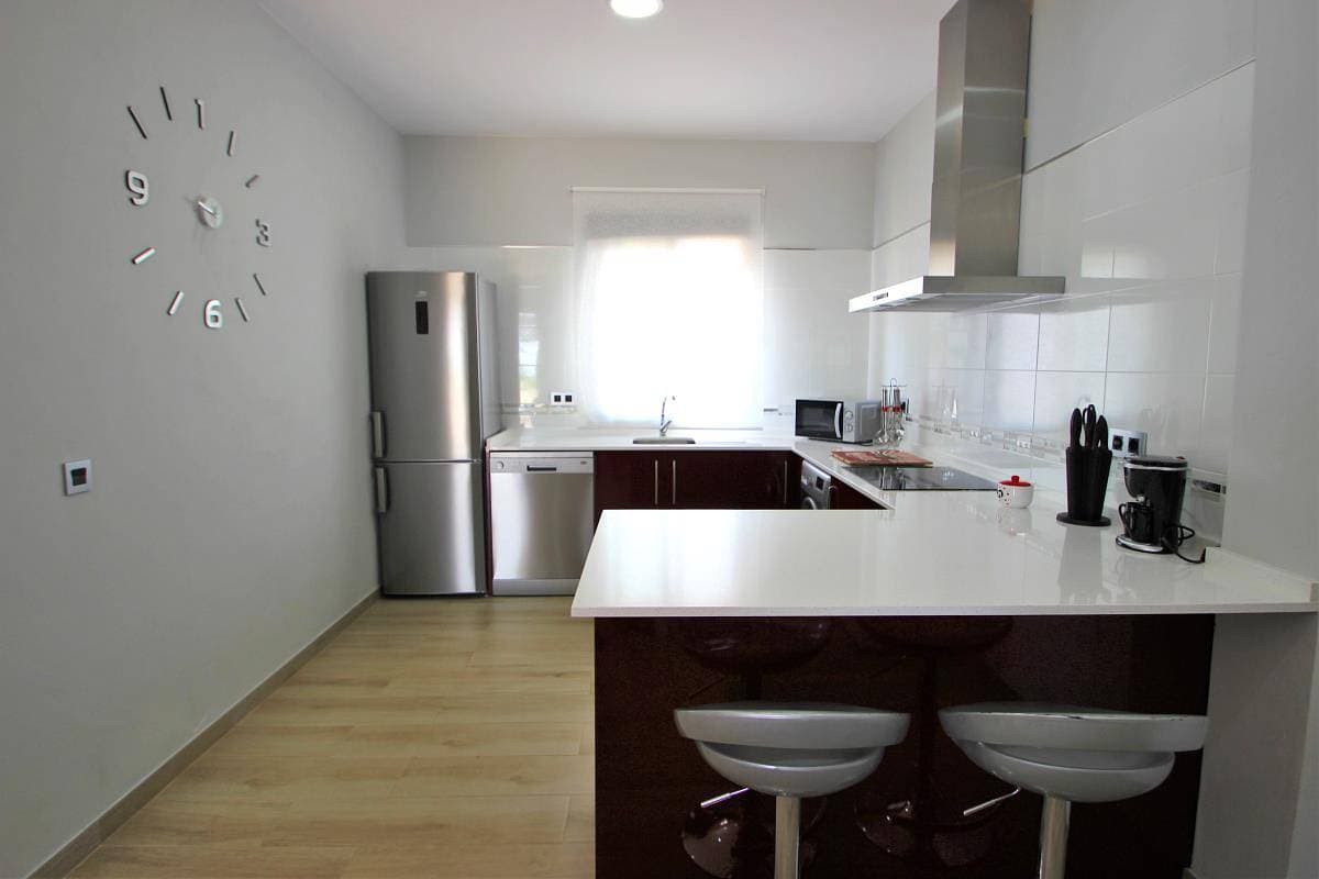 Foto 9 von 14: Großer Privatpool, neu und modern, kompletter Sichtschutz - Casa Manoli -