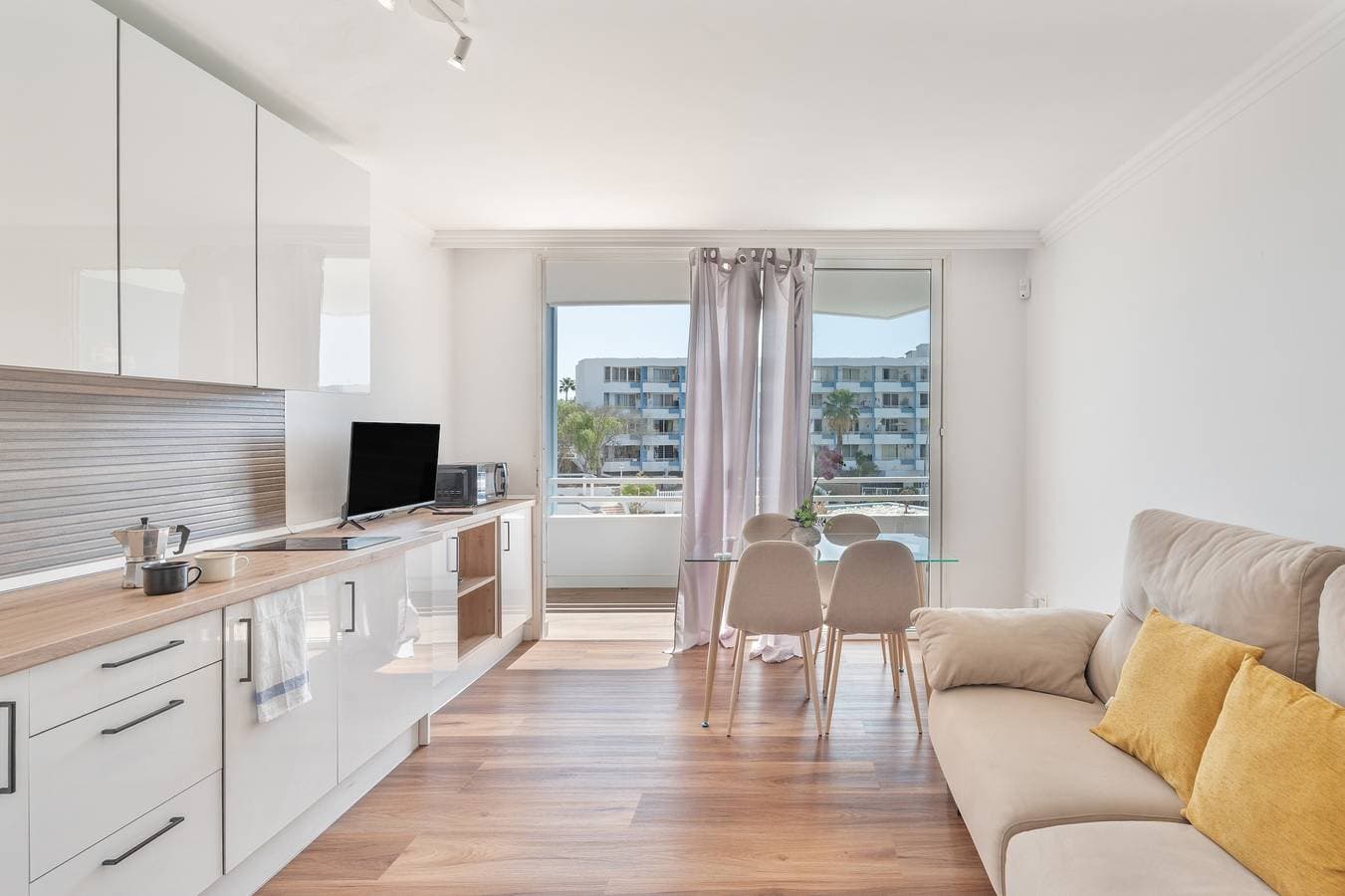 Foto 5 von 29: Ferienstudio 'Golf Del Sur' mit Gemeinschaftspool, Balkon und WLAN