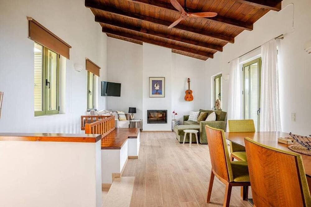 Foto 12 von 30: Villa Anthos Crete - Superb Sea & hill Views w/ Private Pool, near Village & Sea