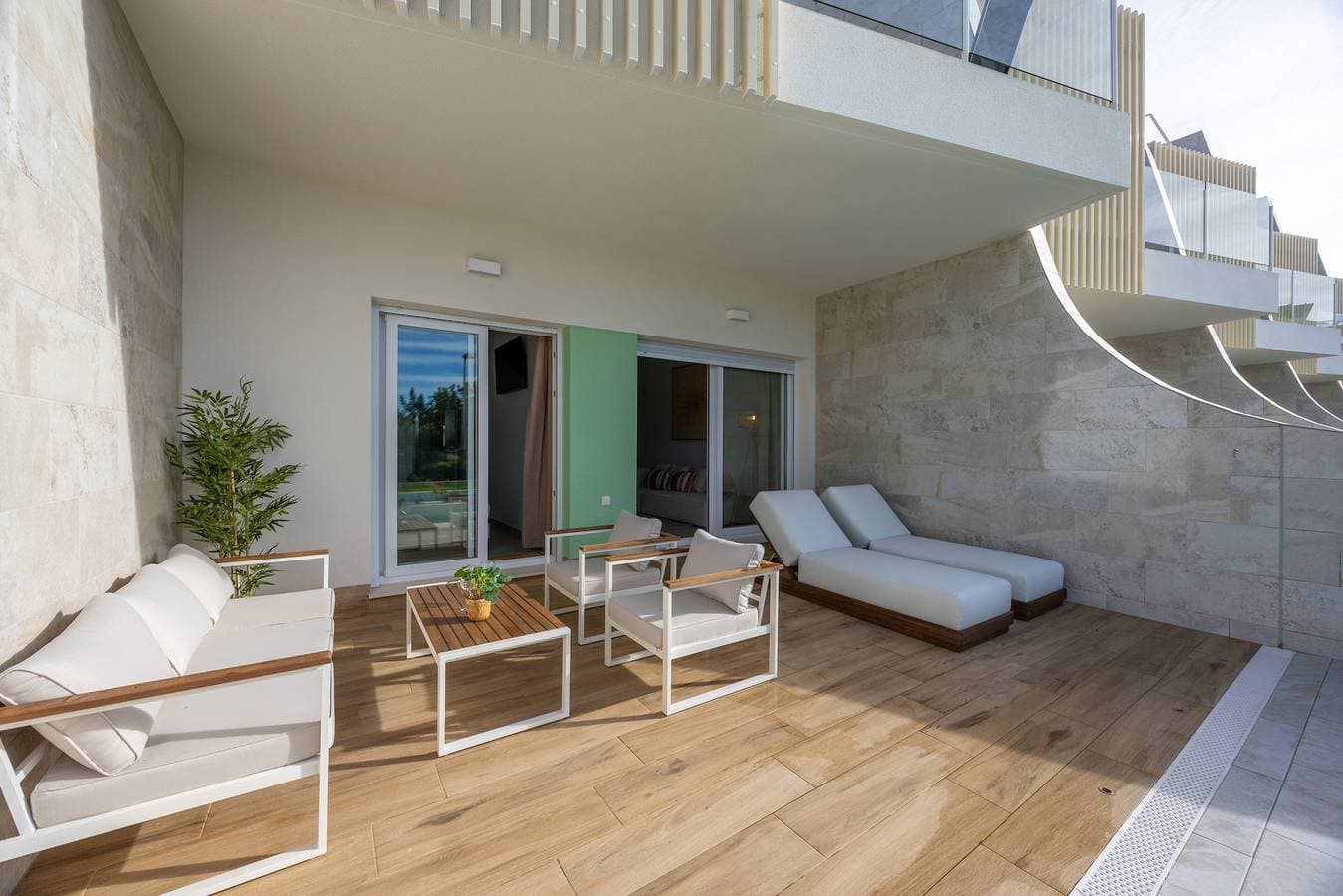 Foto 9 von 49: Marina Garden – Modernes Apartment mit direktem Zugang zum Pool
